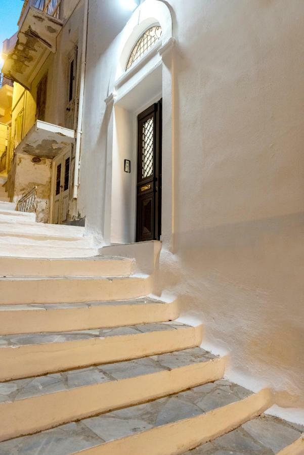 1844 Suites Syros Hermópolis Exterior foto